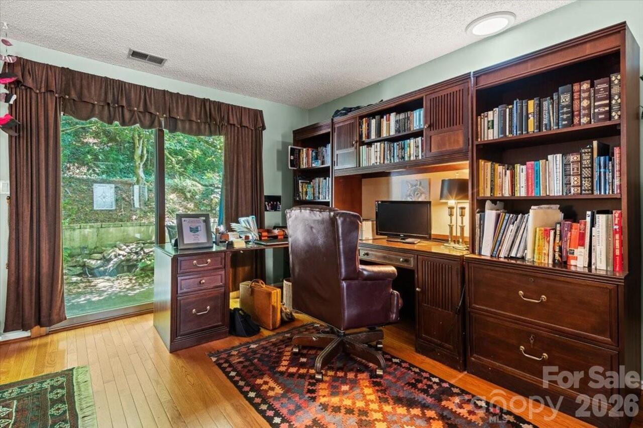 Listing Photo 21
