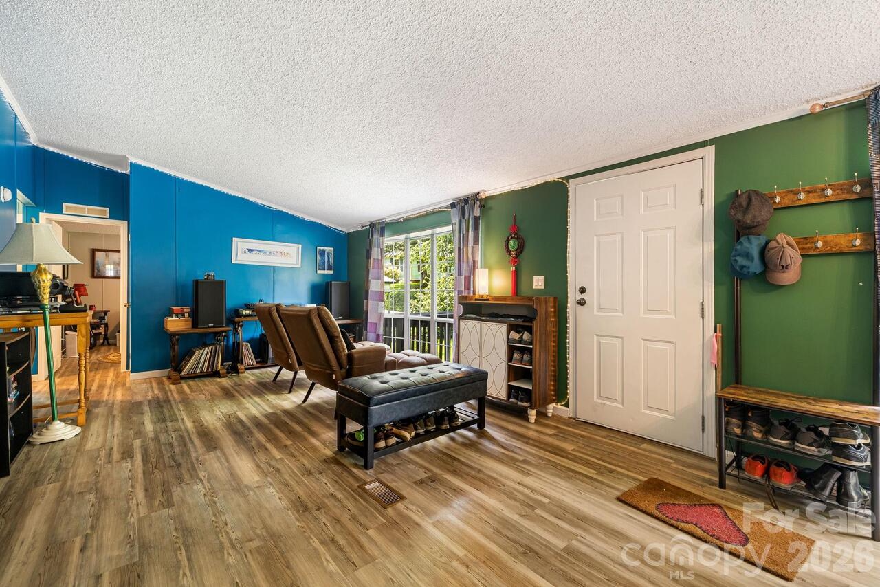 Listing Photo 7