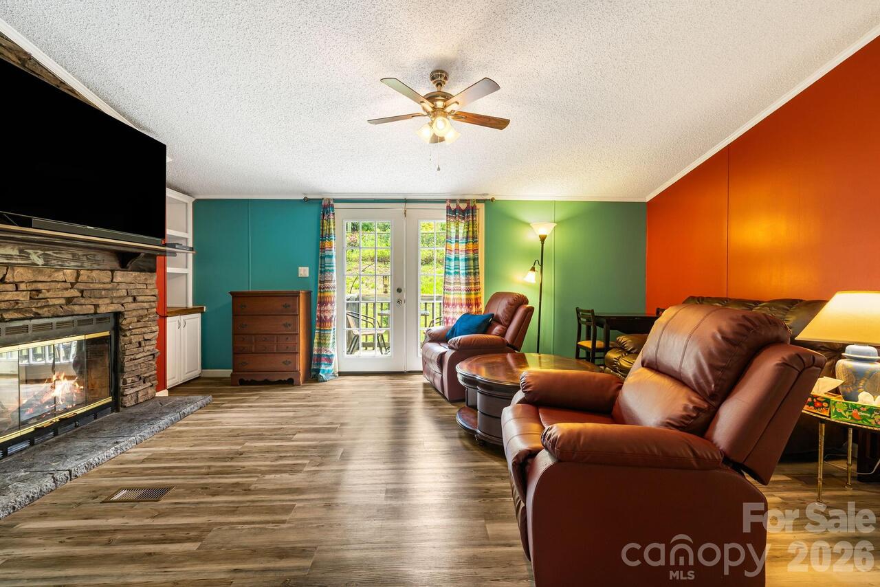 Listing Photo 14