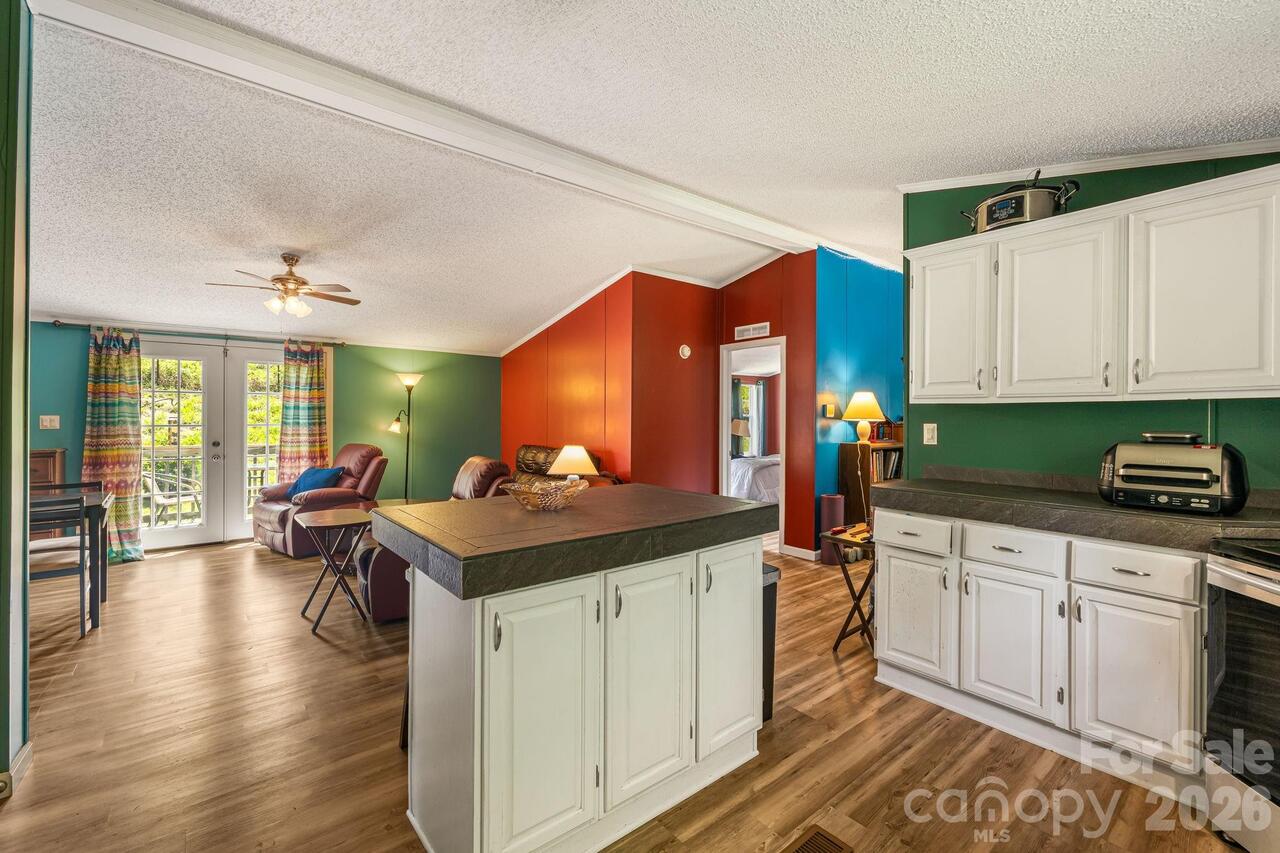 Listing Photo 18