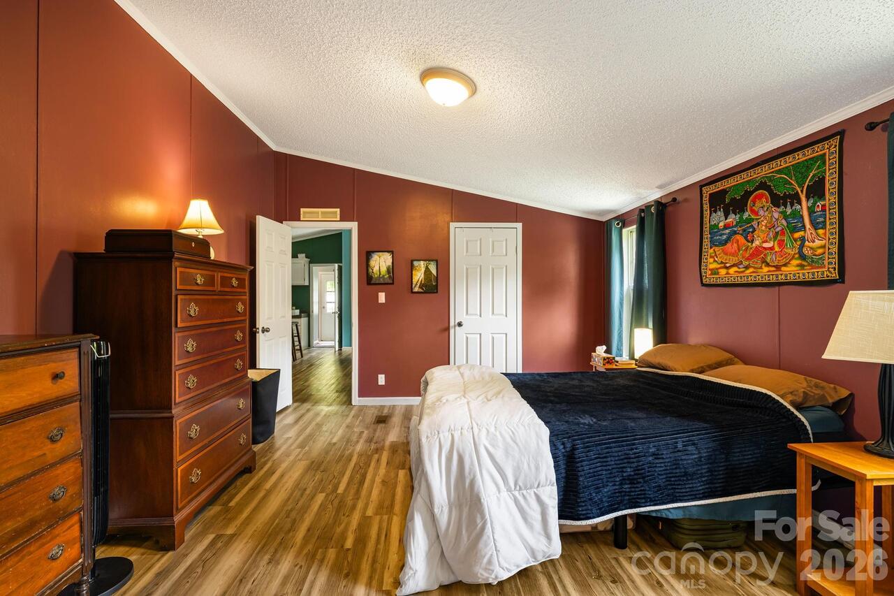 Listing Photo 23