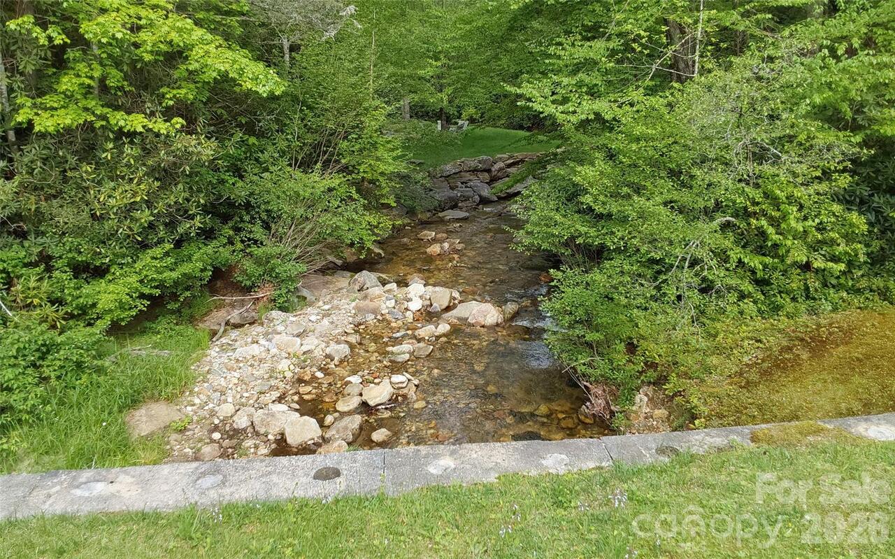 Listing Photo 10