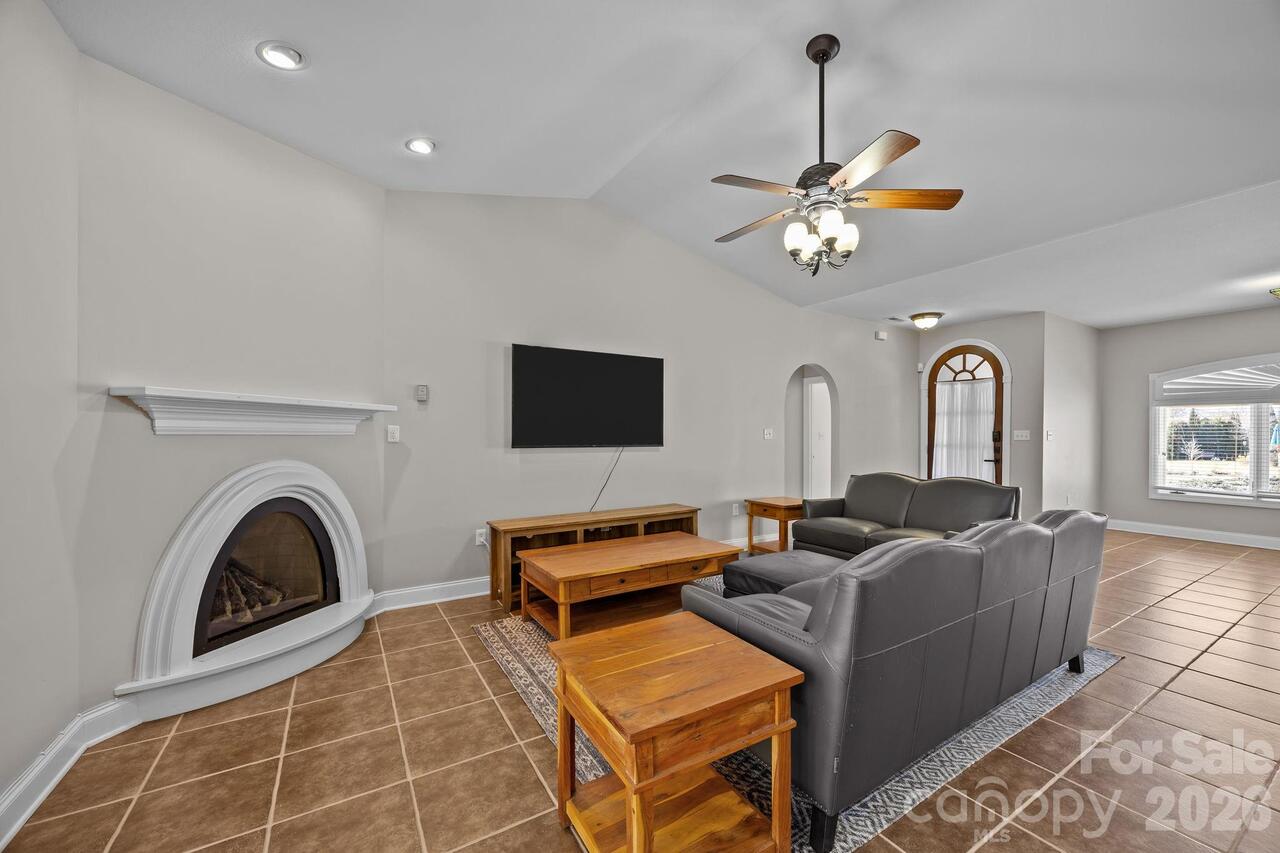 Listing Photo 21
