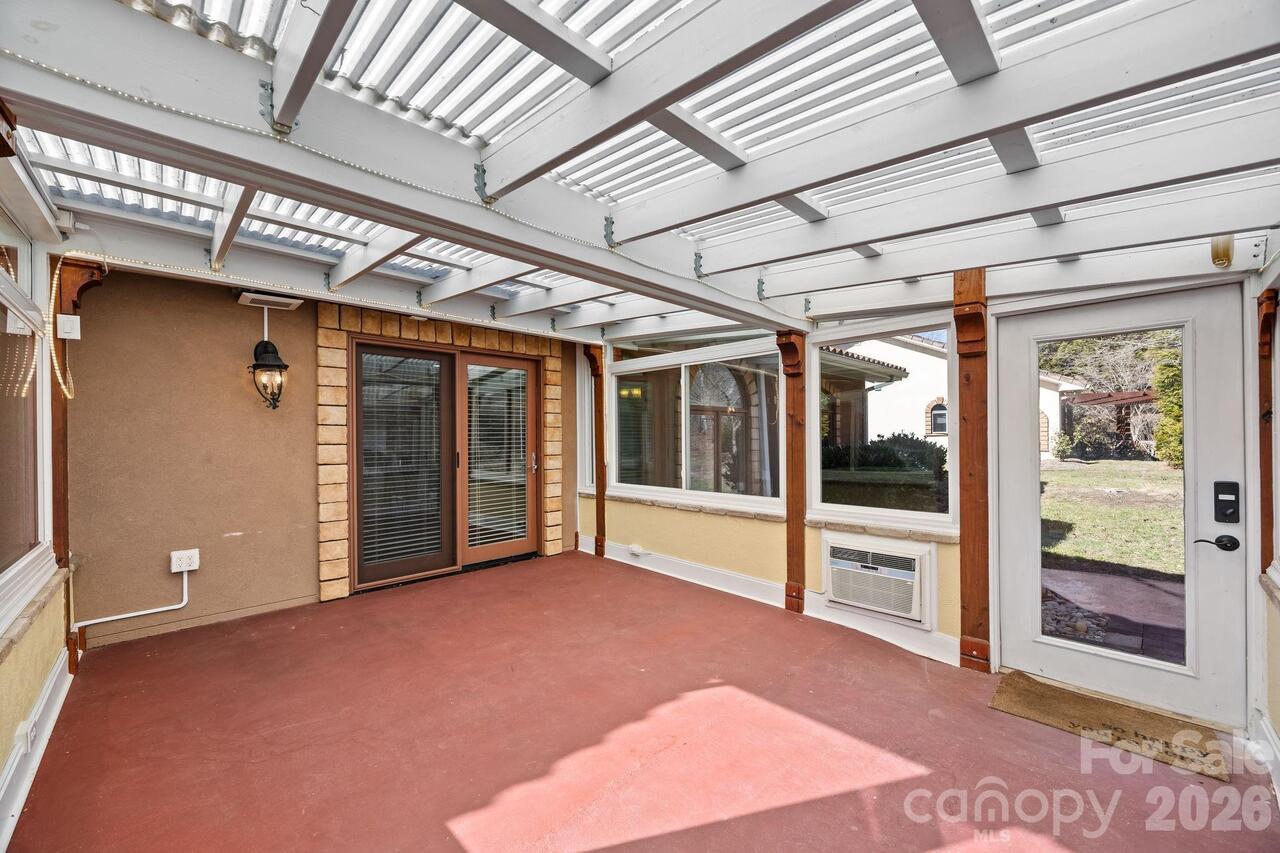 Listing Photo 32