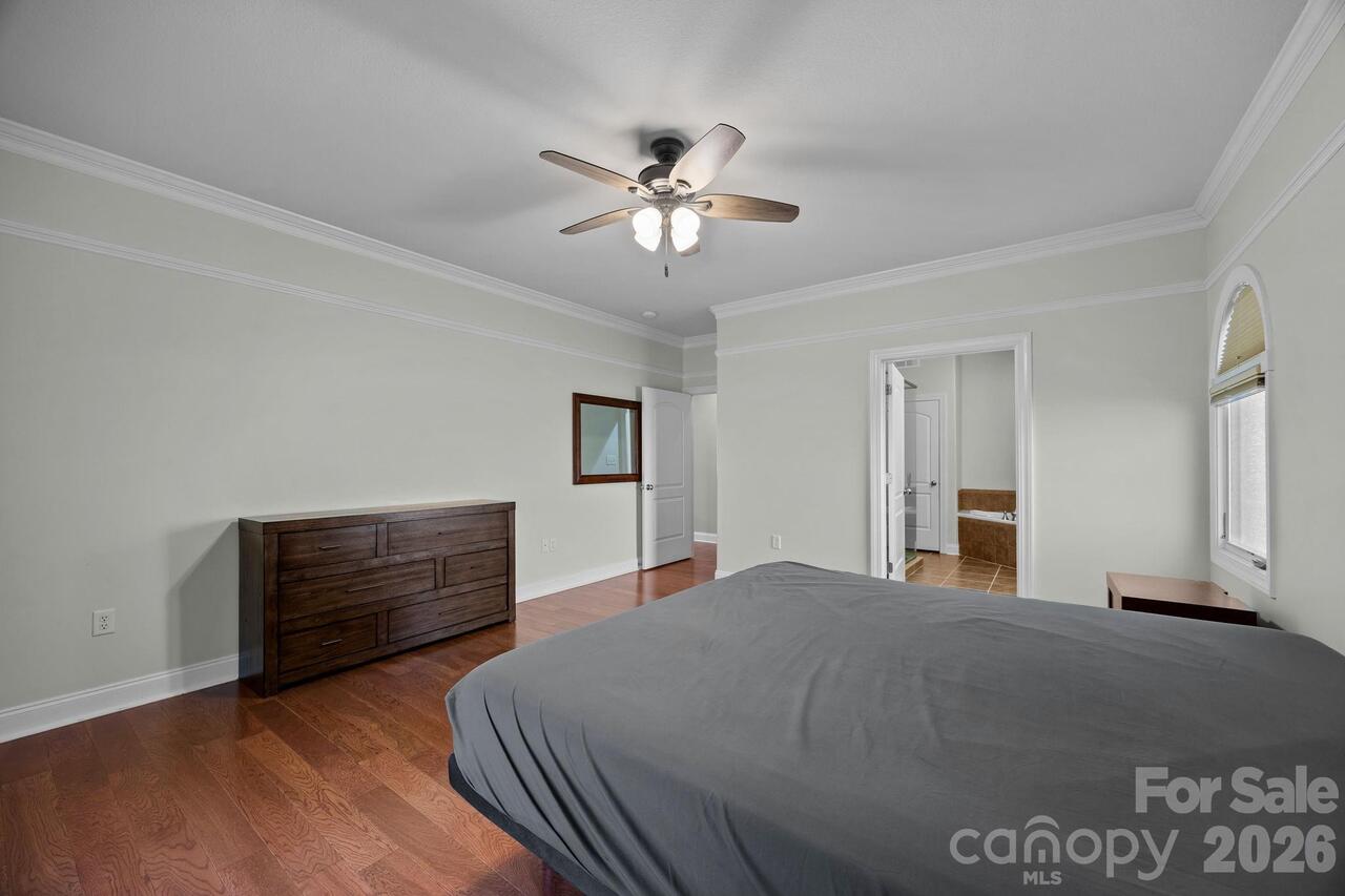Listing Photo 34