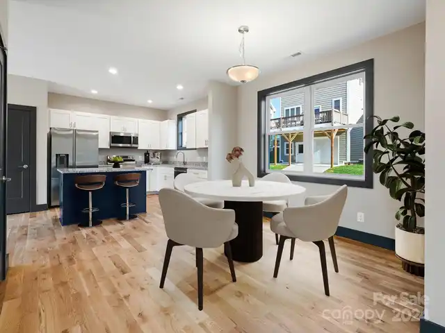 Listing Photo 10