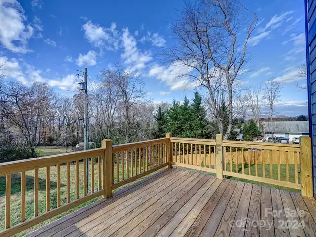 Listing Photo 17