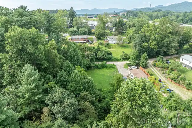 Listing Photo 9
