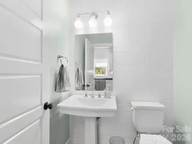 Listing Photo 14