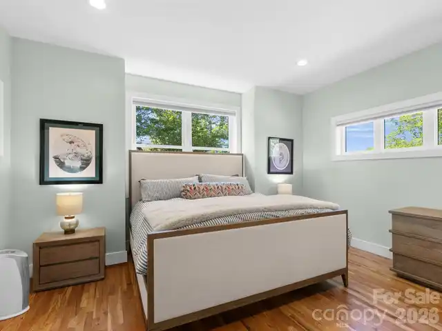 Listing Photo 16