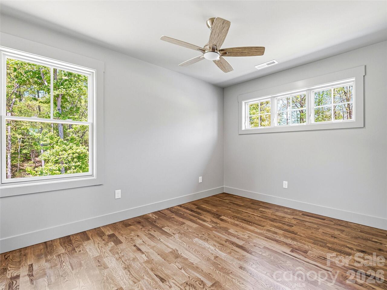 Listing Photo 14