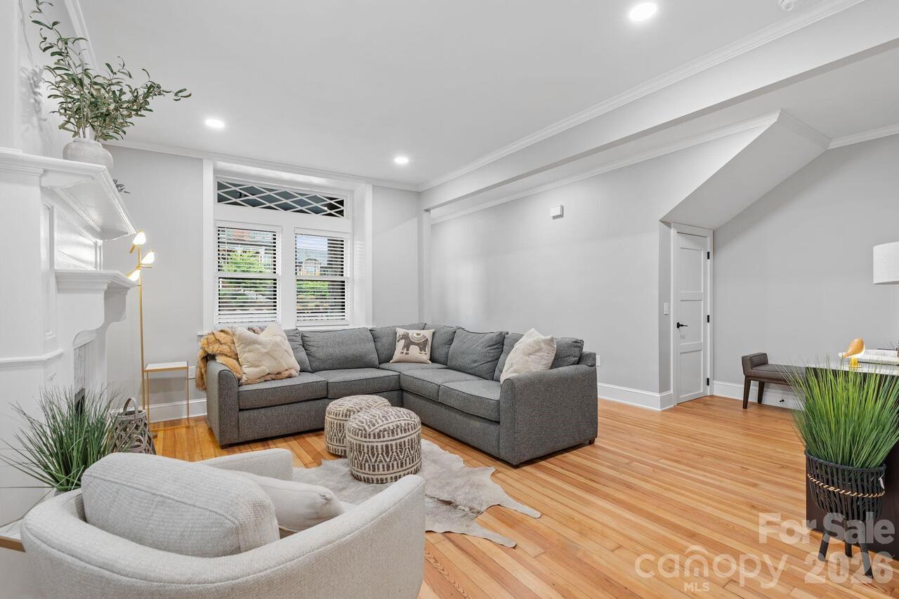 Listing Photo 6