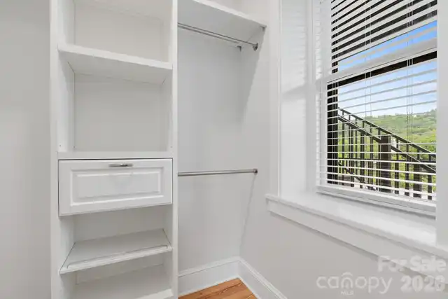Listing Photo 22