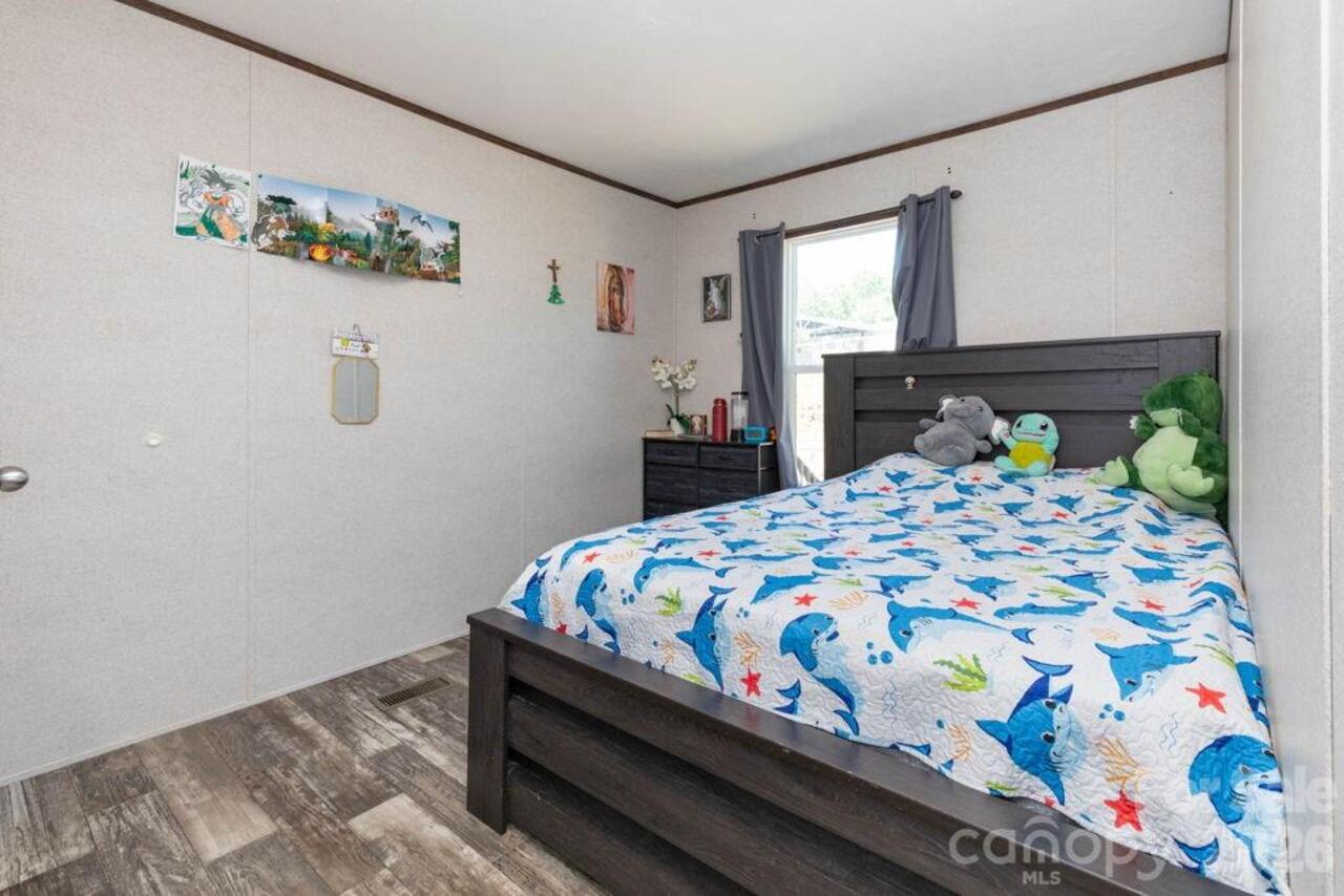 Listing Photo 17