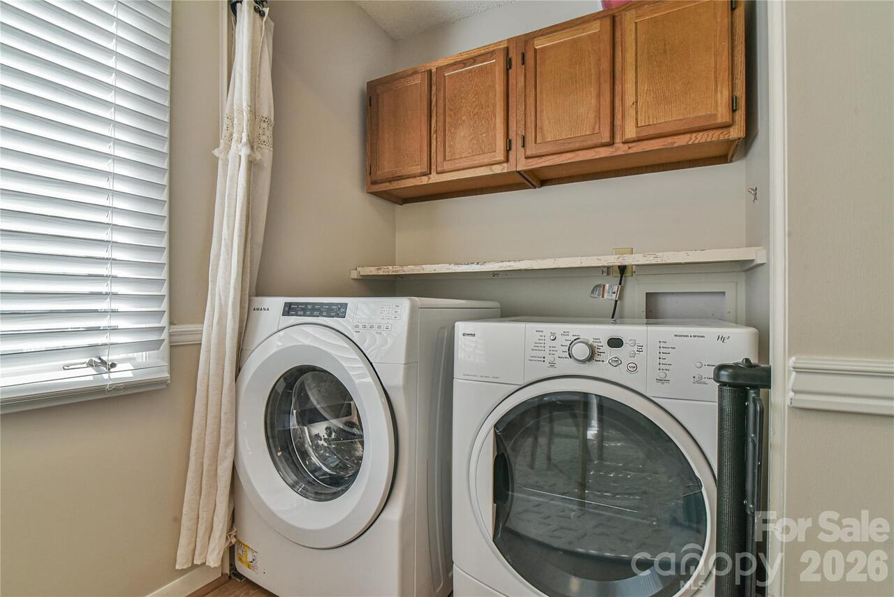 Listing Photo 11