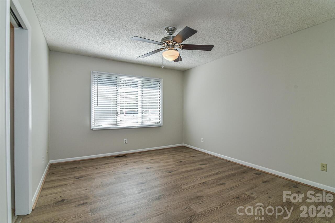 Listing Photo 13