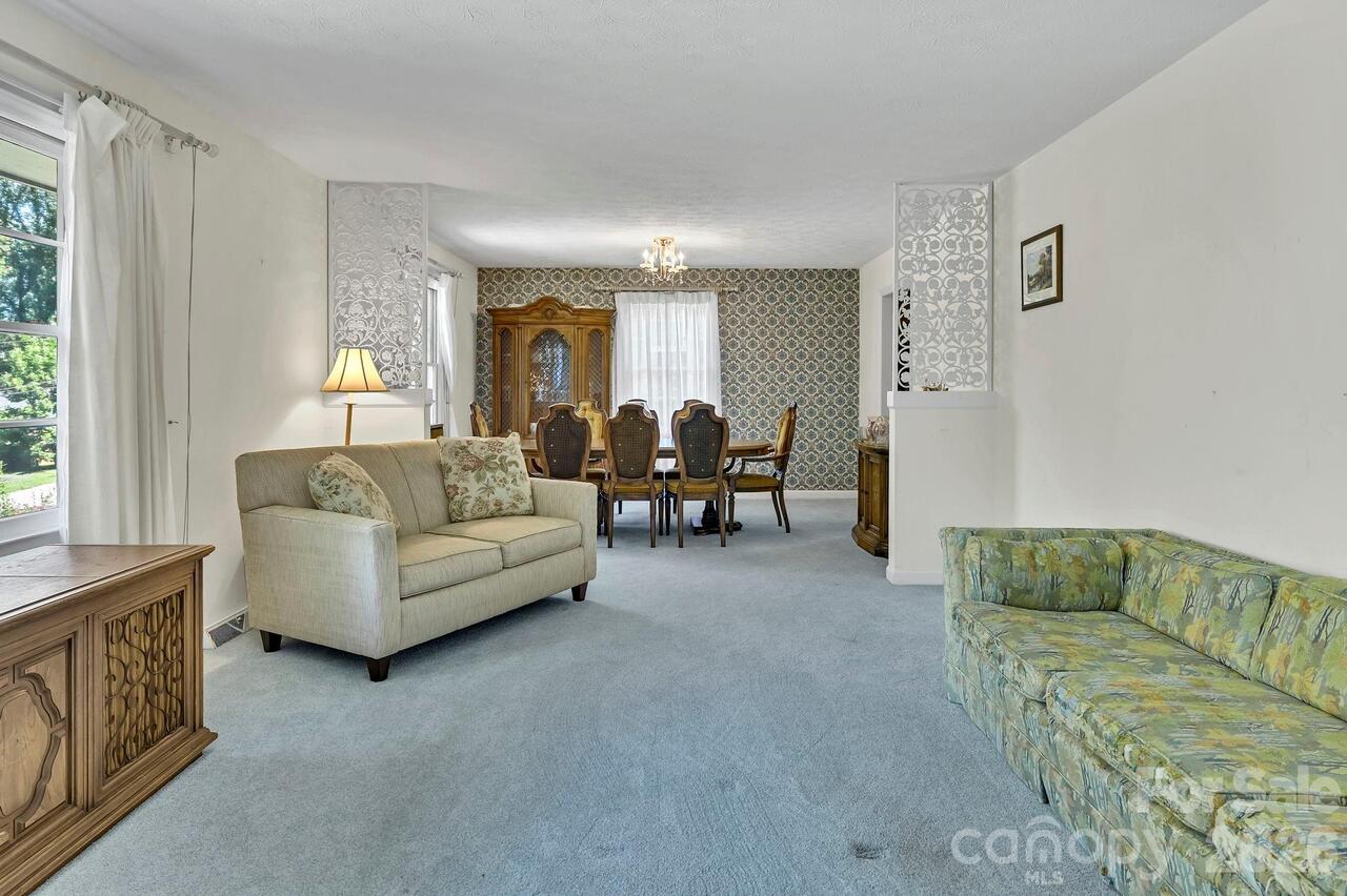 Listing Photo 6