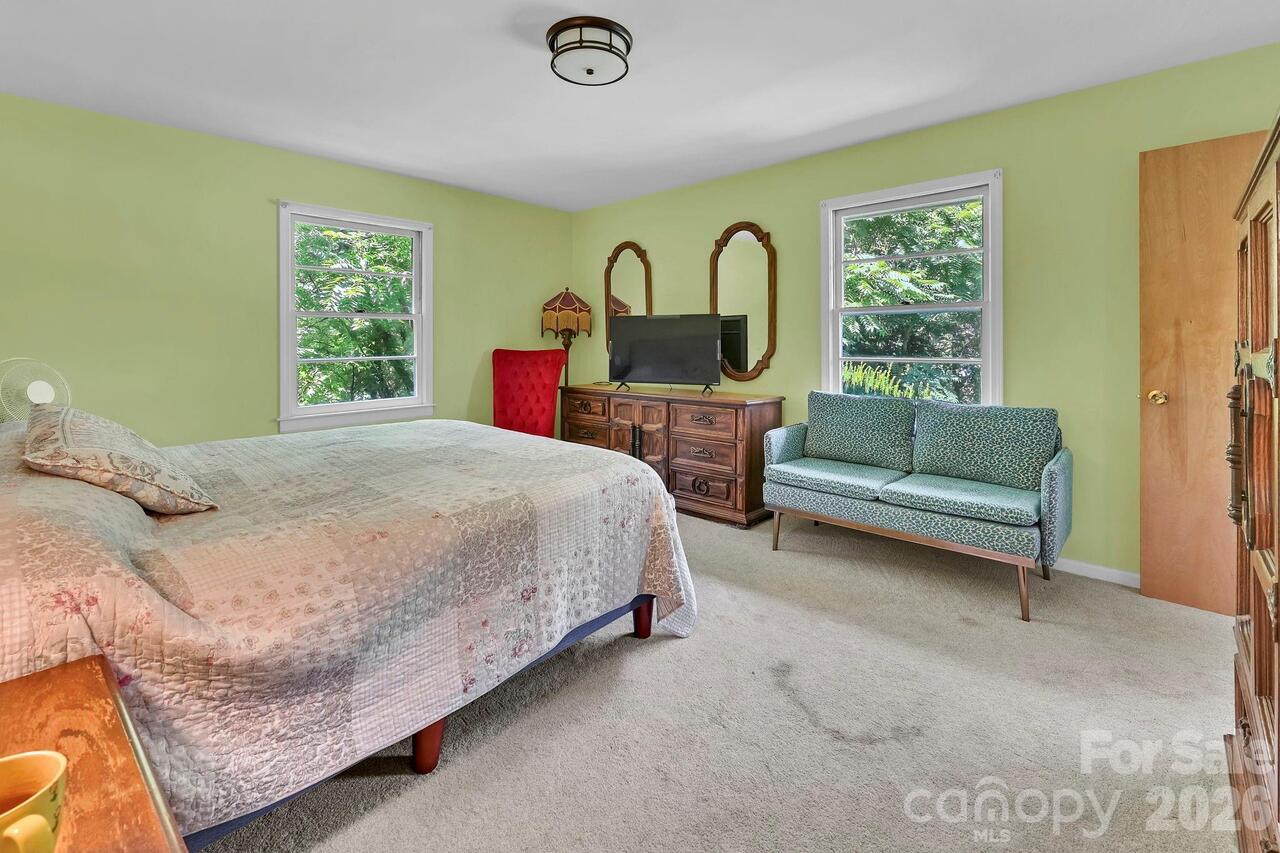 Listing Photo 14
