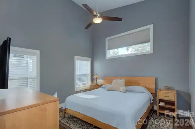 Listing Photo 14