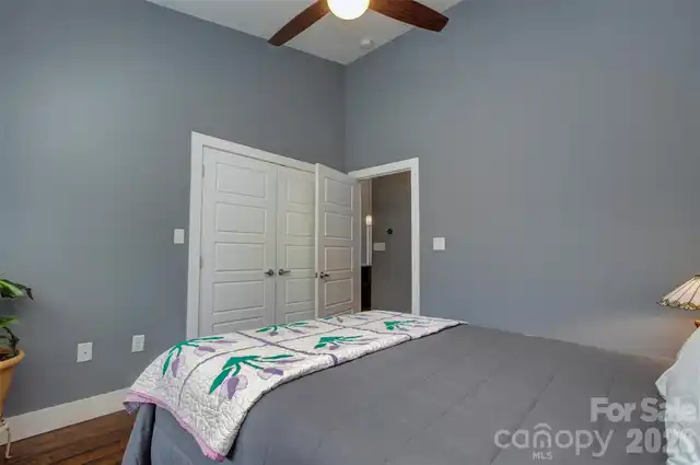 Listing Photo 23