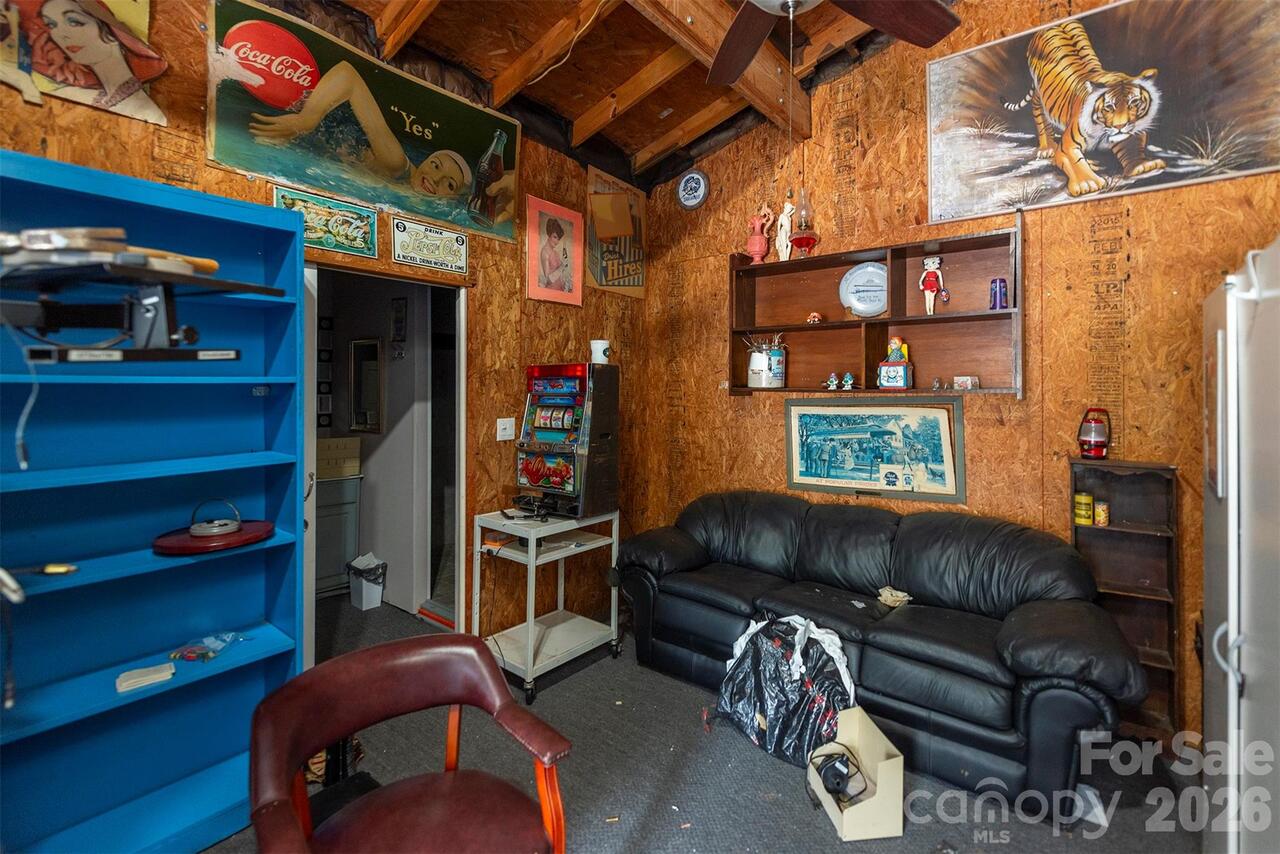 Listing Photo 19