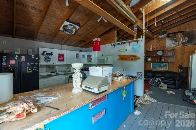 Listing Photo 17