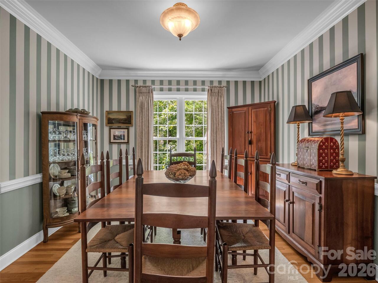 Listing Photo 10