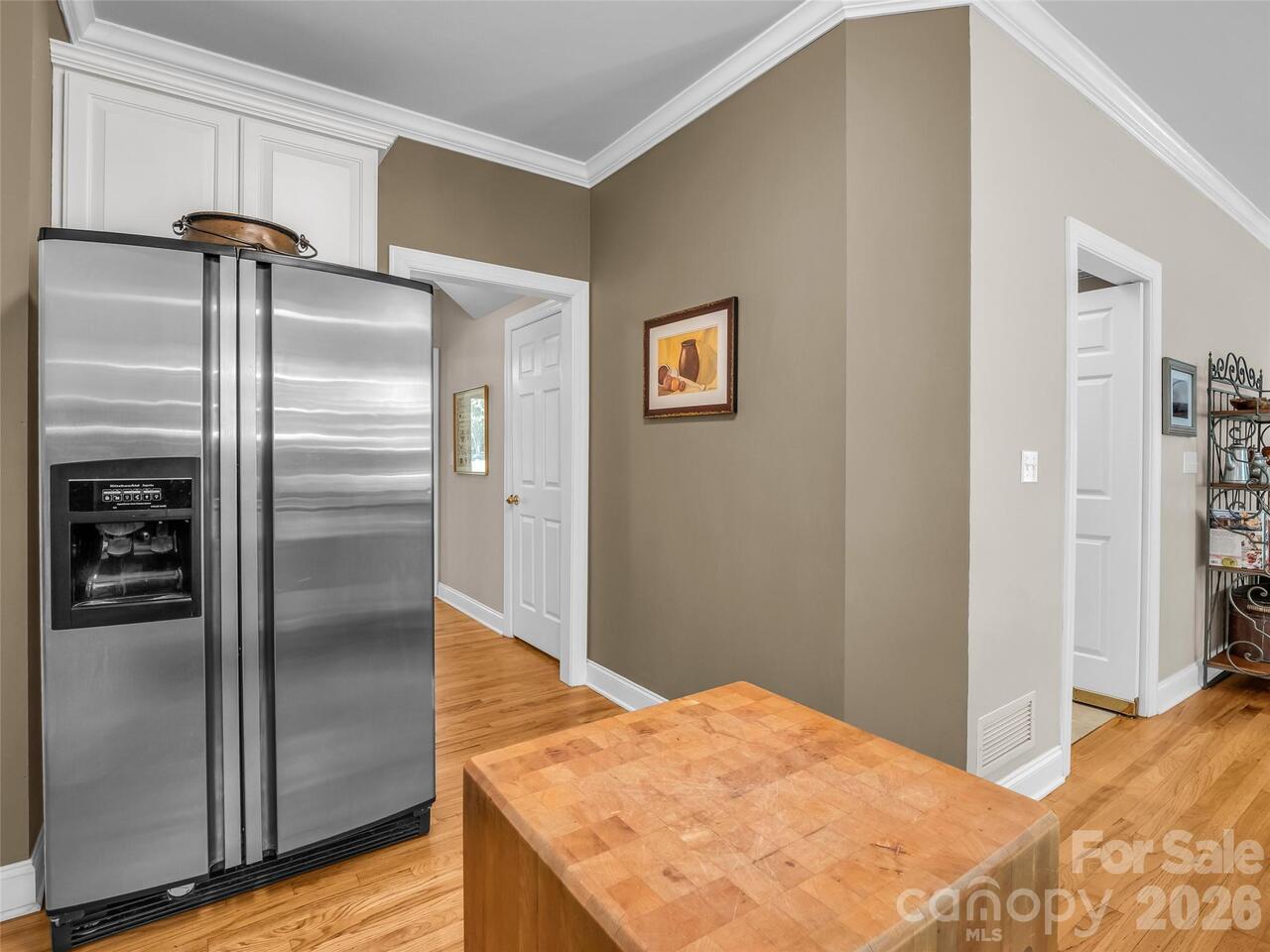 Listing Photo 14