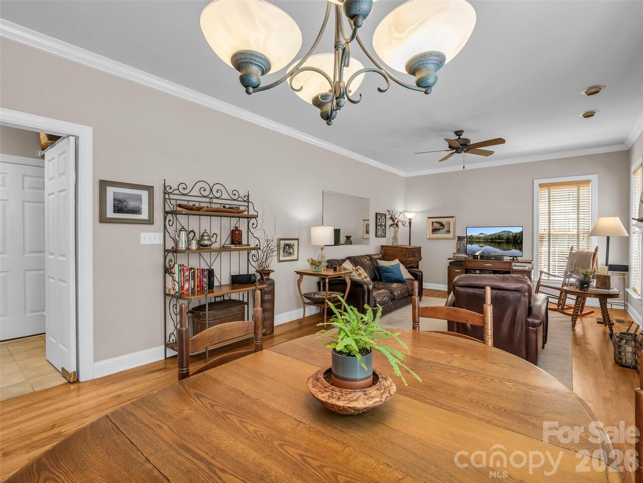 Listing Photo 16