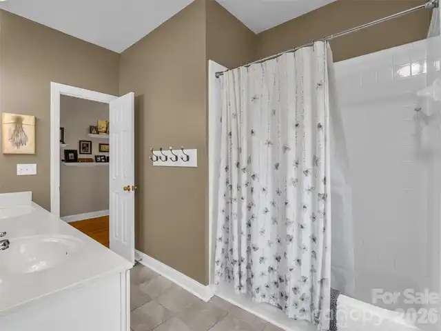 Listing Photo 28
