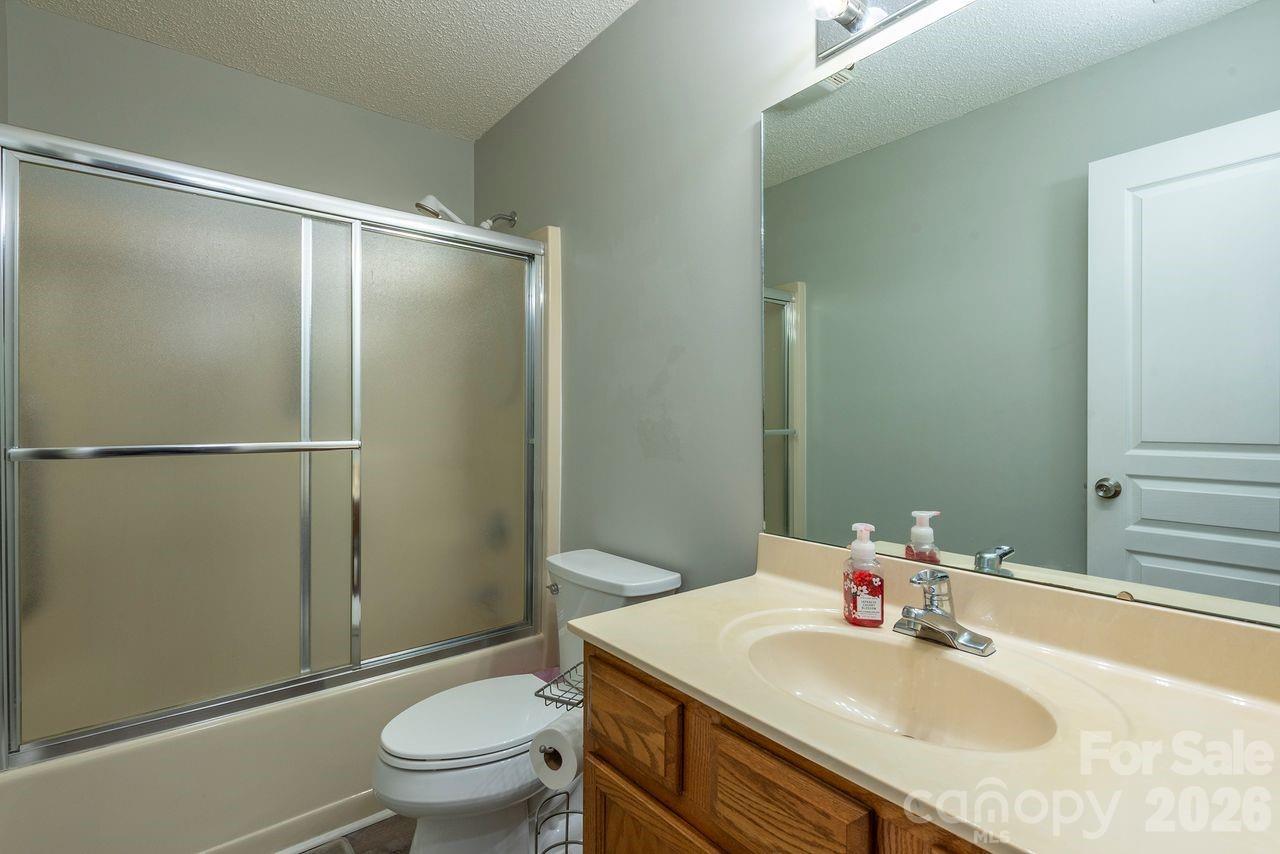 Listing Photo 12