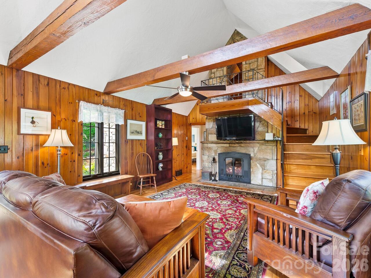 Listing Photo 8
