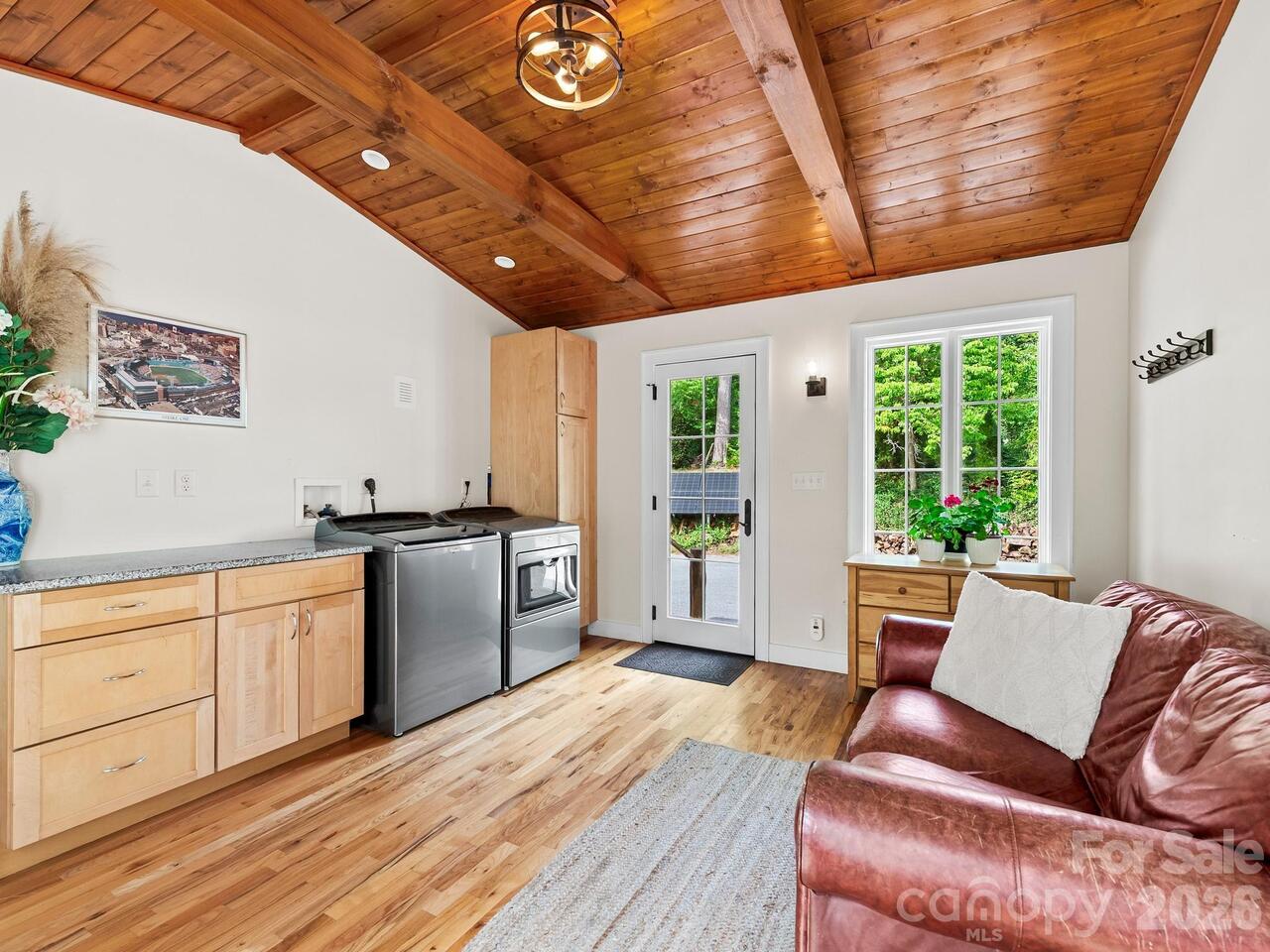 Listing Photo 17