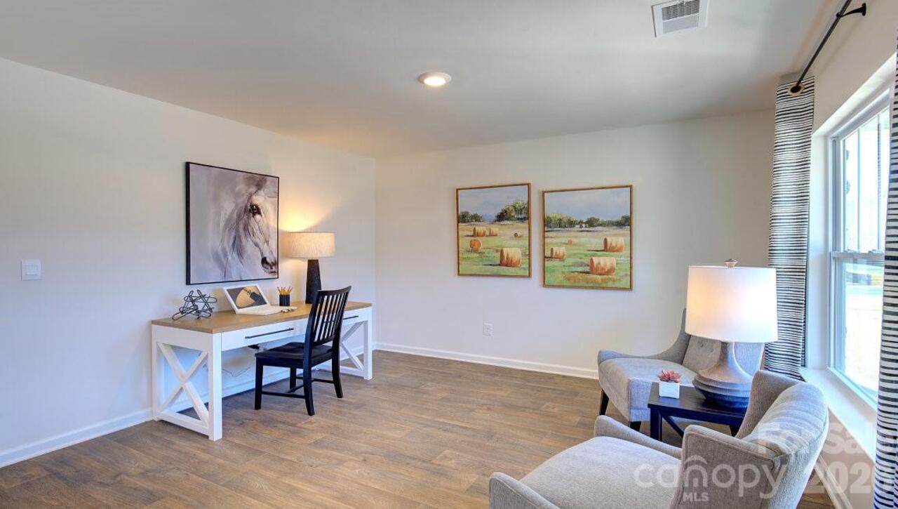 Listing Photo 16