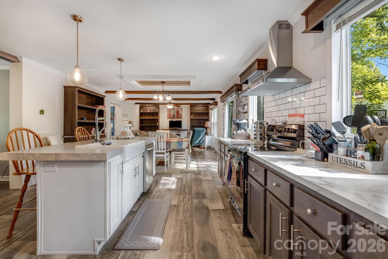 Listing Photo 8