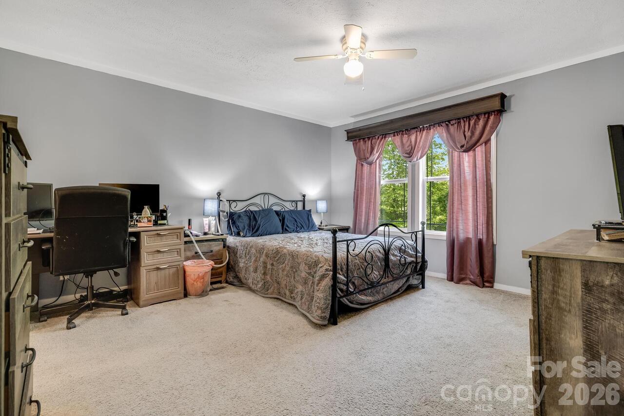 Listing Photo 16