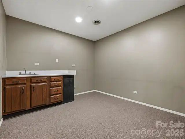 Listing Photo 13