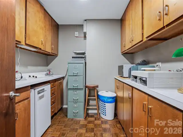 Listing Photo 14