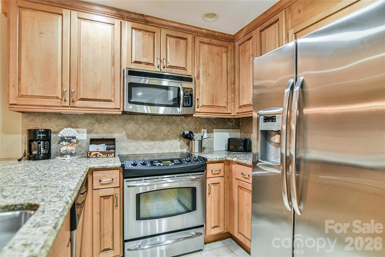 Listing Photo 9