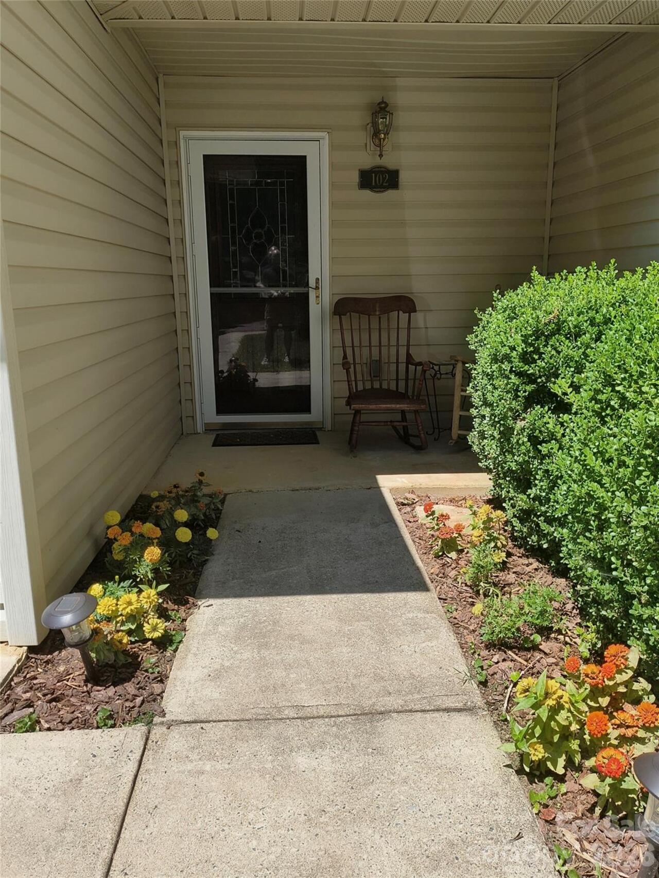 Listing Photo 6