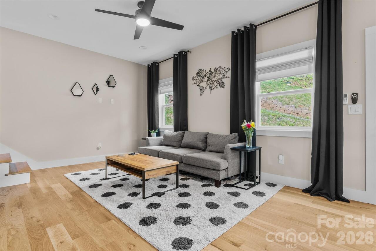 Listing Photo 15