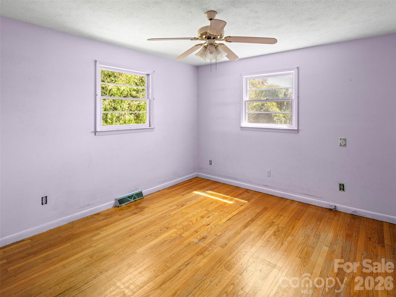 Listing Photo 16