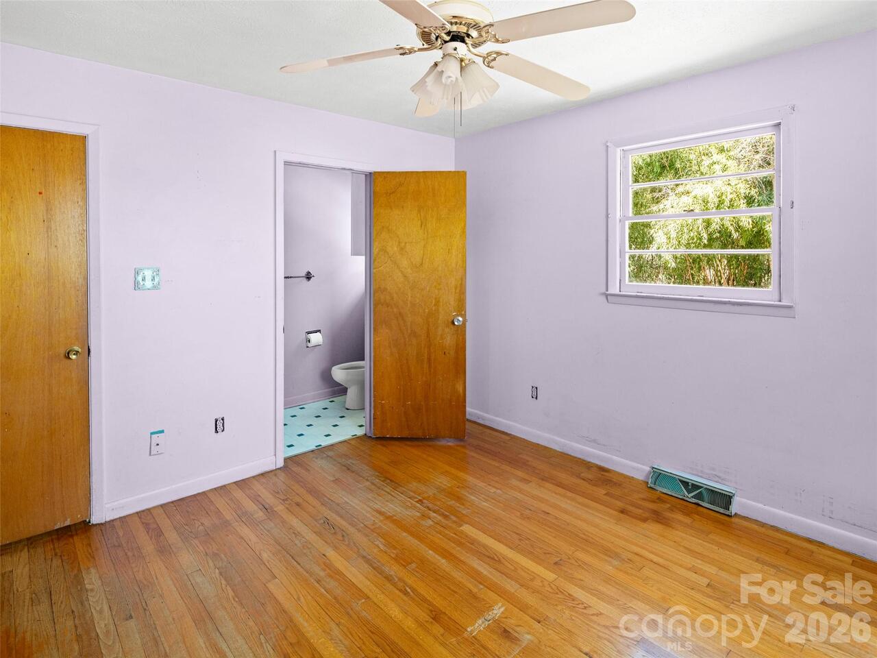 Listing Photo 17