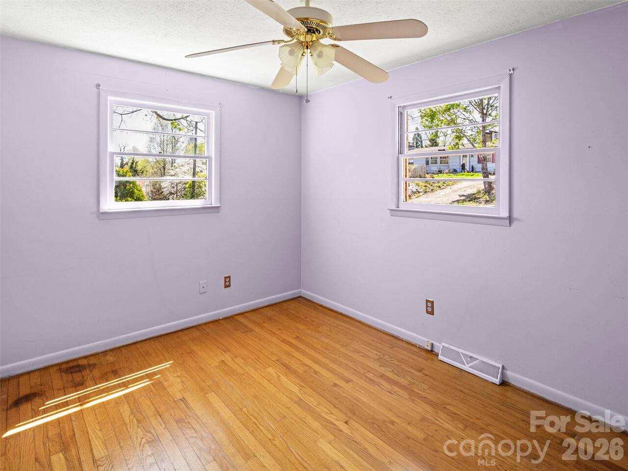 Listing Photo 18