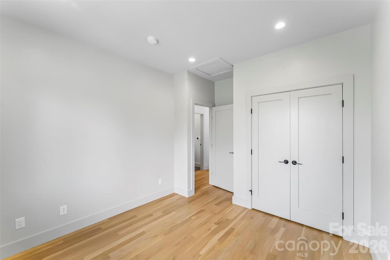 Listing Photo 29