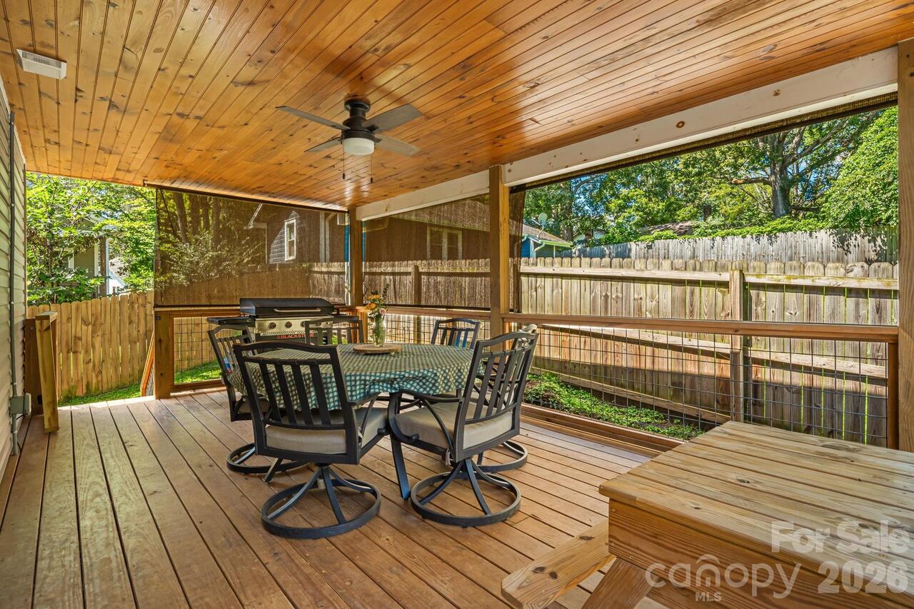 Listing Photo 12