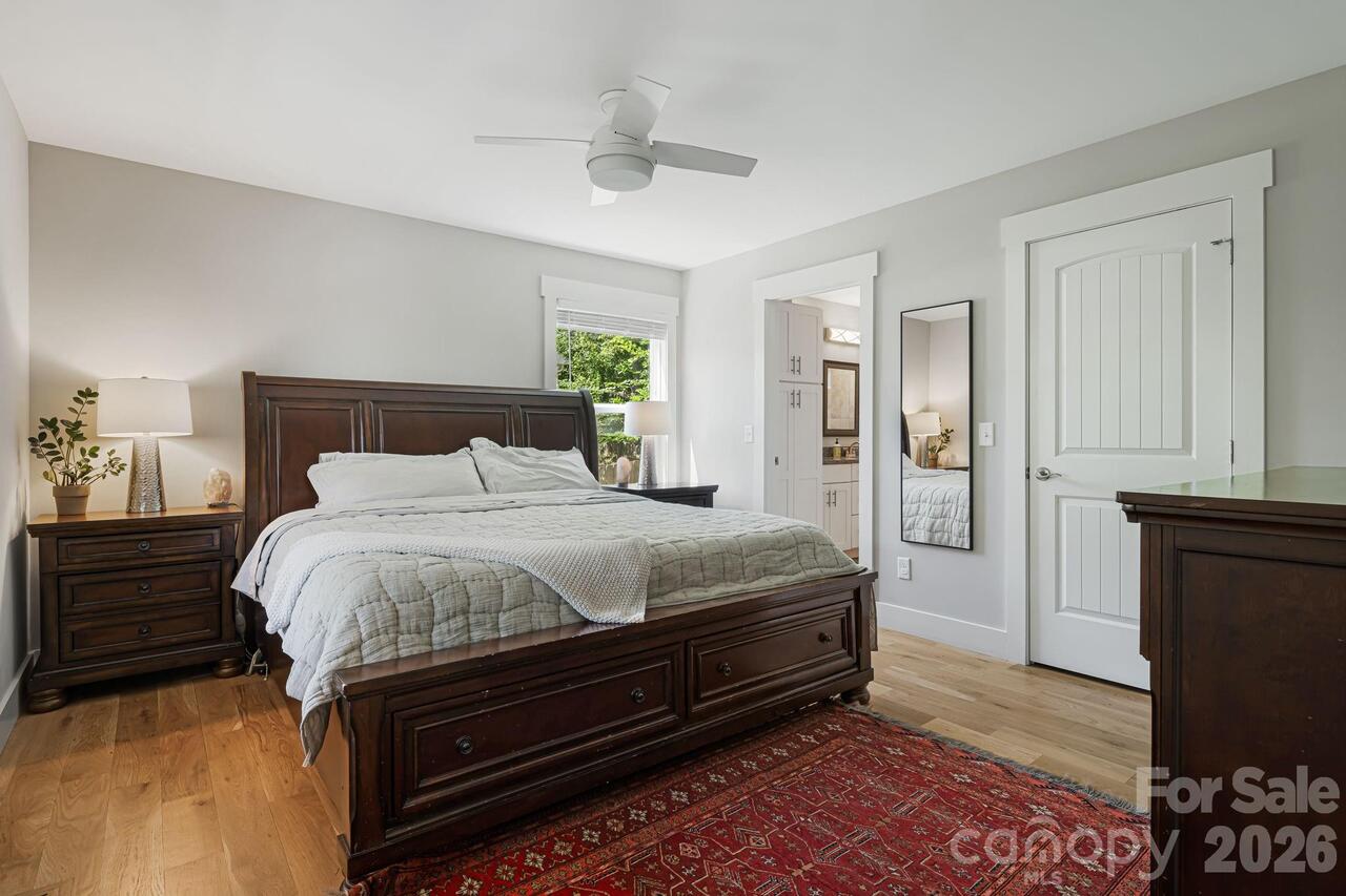 Listing Photo 14