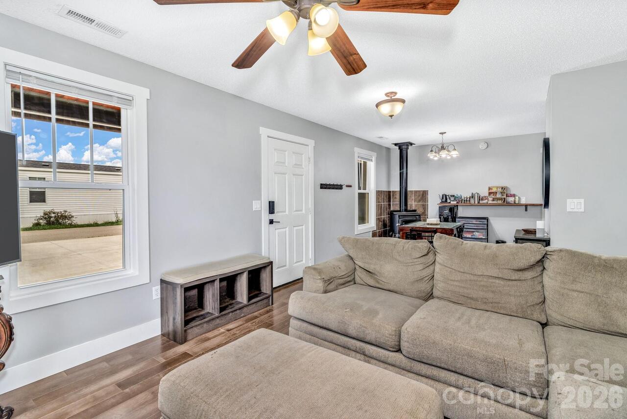 Listing Photo 7