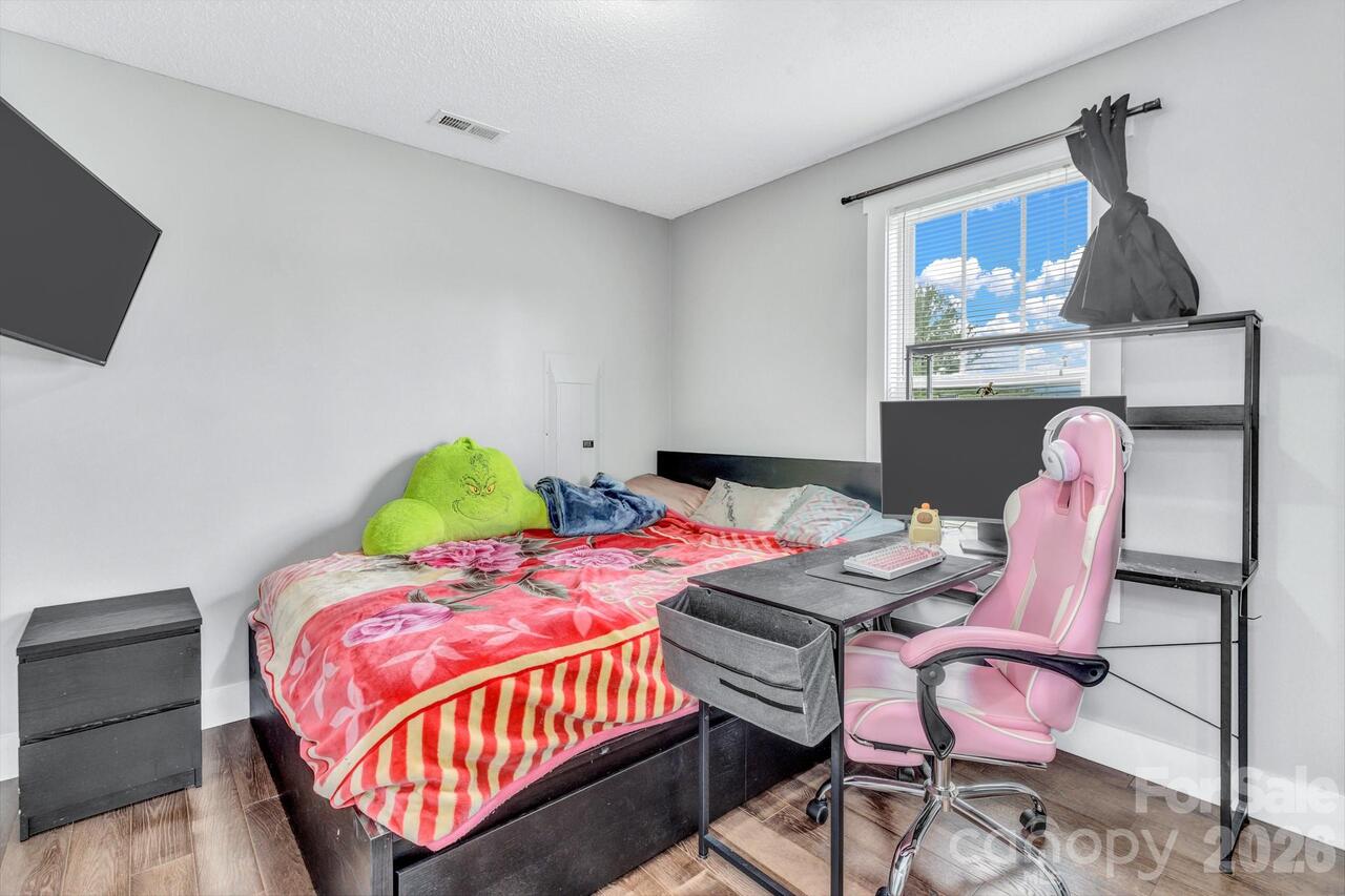 Listing Photo 22