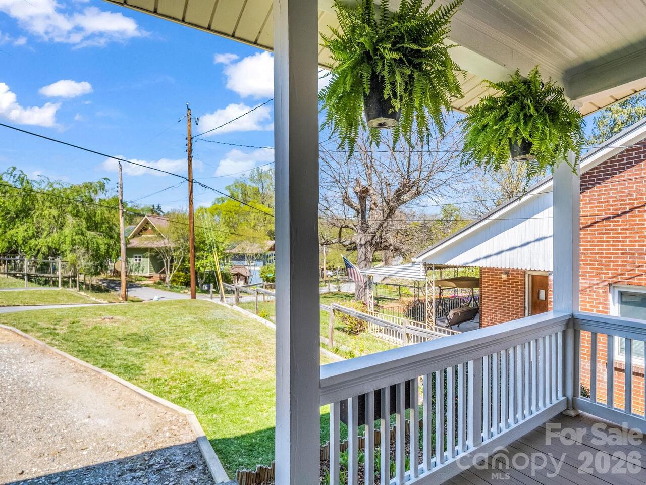 Listing Photo 4